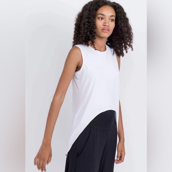 Free Label Lana Tank - Picture 11 of 12